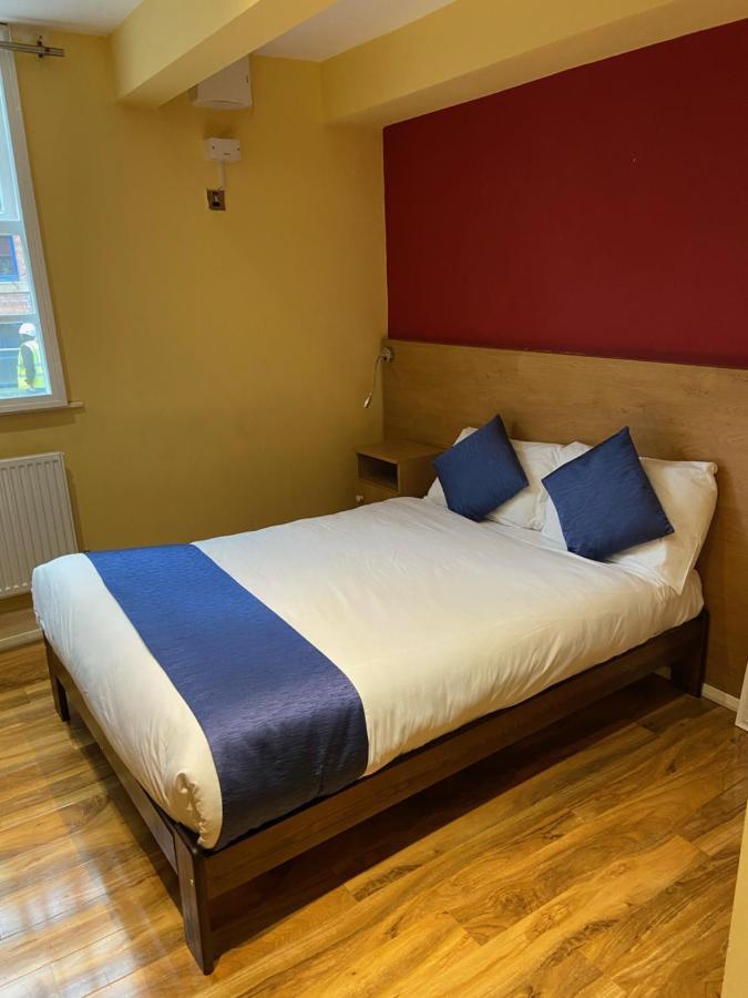 Ville Hotel Манчестър Екстериор снимка