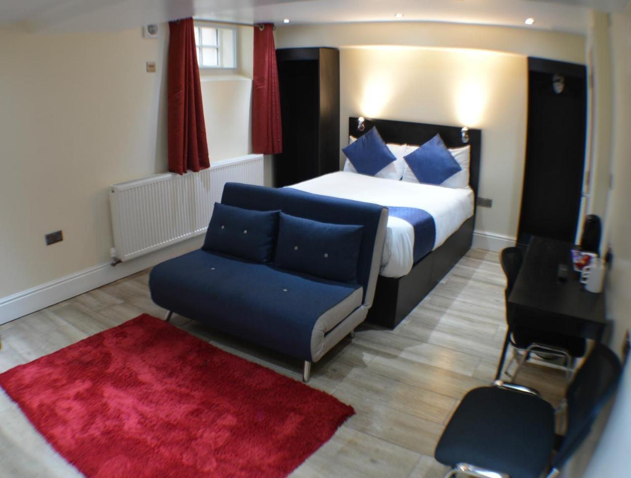 Ville Hotel Манчестър Екстериор снимка